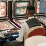 Игровые автоматы 2025 года и поиск виновных в игровой зависимости